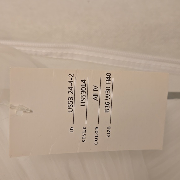 Wedding Dress - Picture 2 of 4